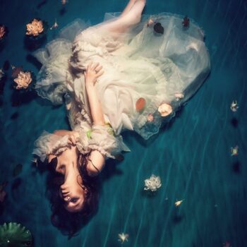 Cerchio di donne Litha – solstizio d'estate – Tempio della Dea Milano. Litha ritual, Litha celebration, Priestess of Avalon, Milan Goddess Temple, Wheel of the Year, Summer Solstice celebration, Summer Solstice ritual.