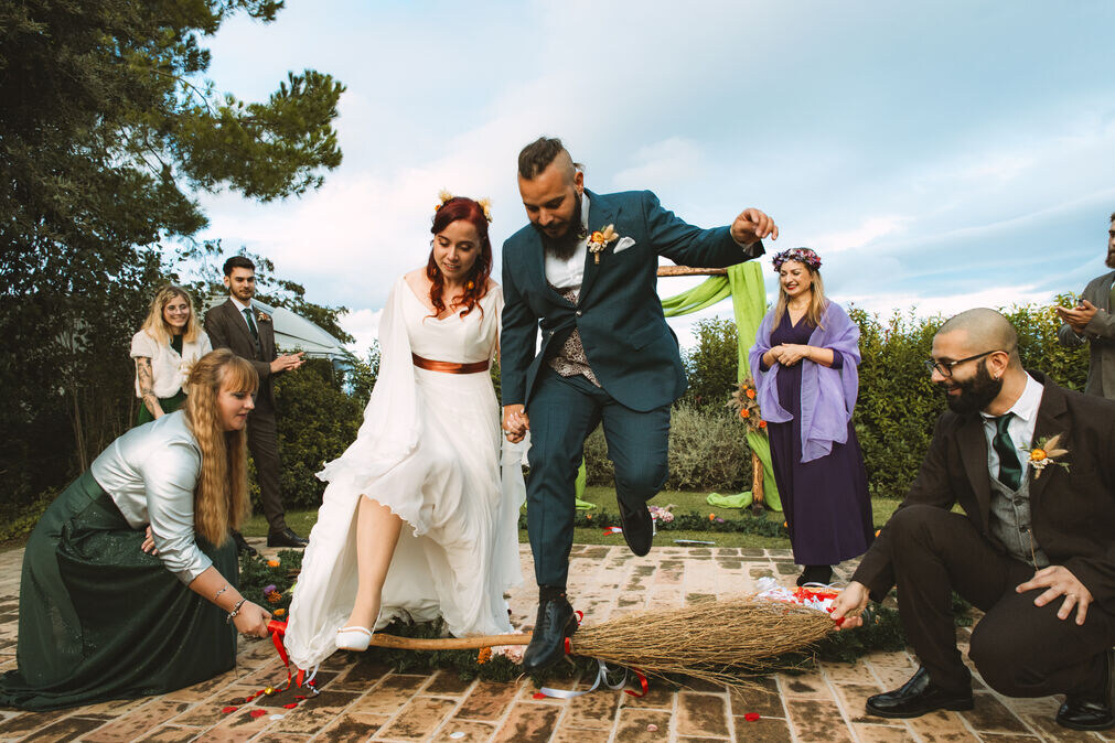Celtic Handfasting — The Ancient Ceremony of Union 3 Celtic handfasting ceremony — the ancient ritual of union in the Avalon tradition — Milan International Goddess Temple, Priestess of Avalon