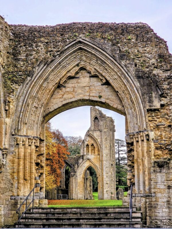 Viaggio ad Avalon - Glastonbury Abbey - Abbazia Glastonbury - Tempio della Dea Milano